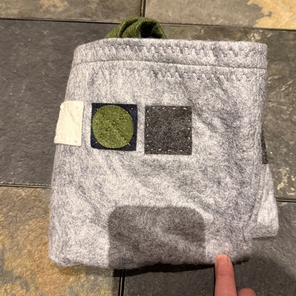 Handmade Stylish Gray and Green Felt Fabric Tote Bag - Picture 8 of 8